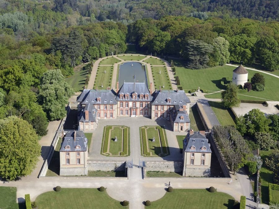 Chateau de Breteuil vue aérienne